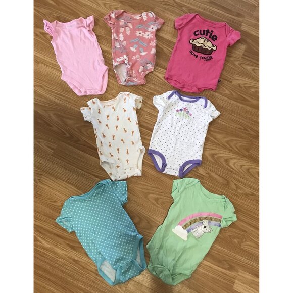 Baby Girl Short Sleeve One Piece Lot Of 7 Size 3-6M Mixed Patterns - Picture 1 of 16